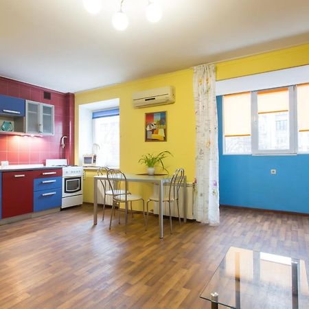 Nauky Avenue Lägenhet Charkiv Exteriör bild