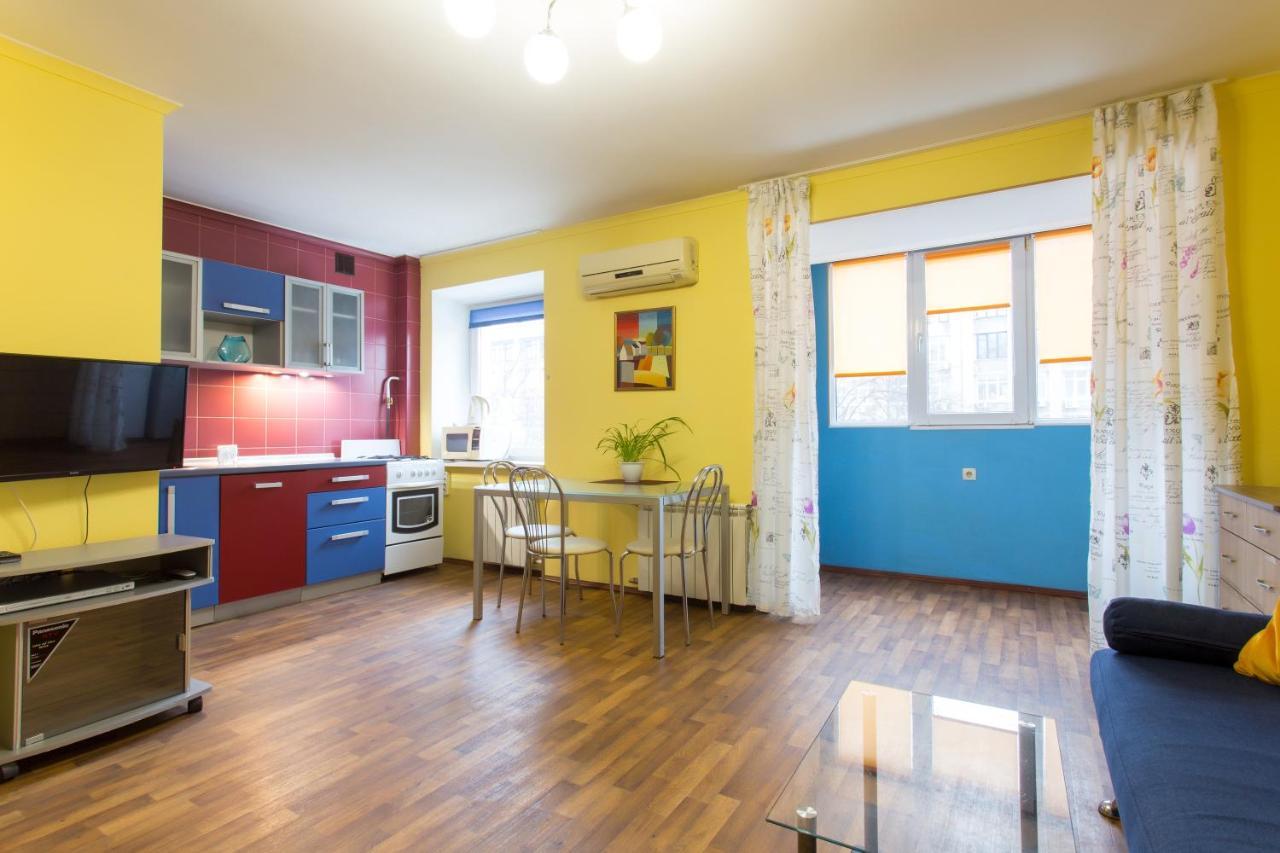 Nauky Avenue Lägenhet Charkiv Exteriör bild